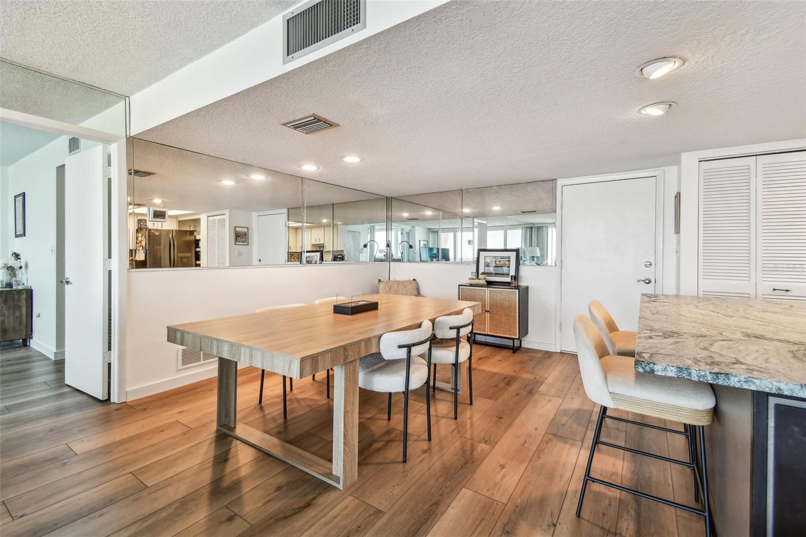 TREASURE ISLAND TENNIS & YACHT CLUB - Residential Lease