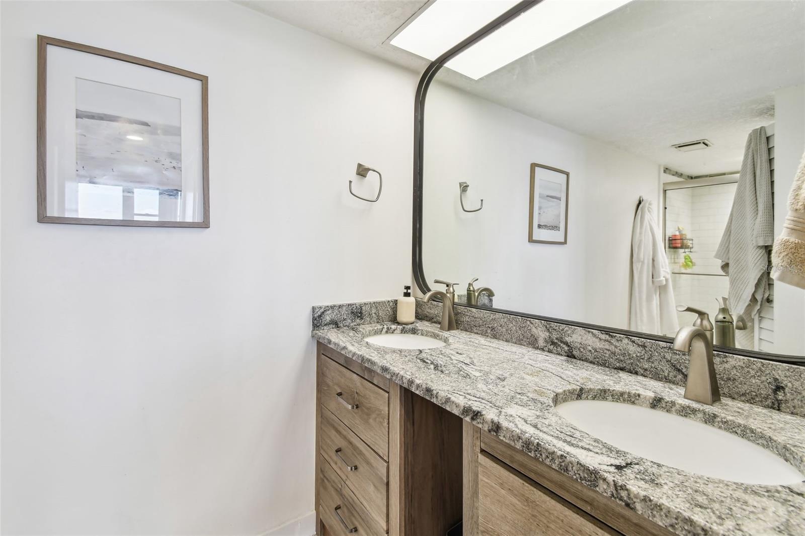 TREASURE ISLAND TENNIS & YACHT CLUB - Residential Lease