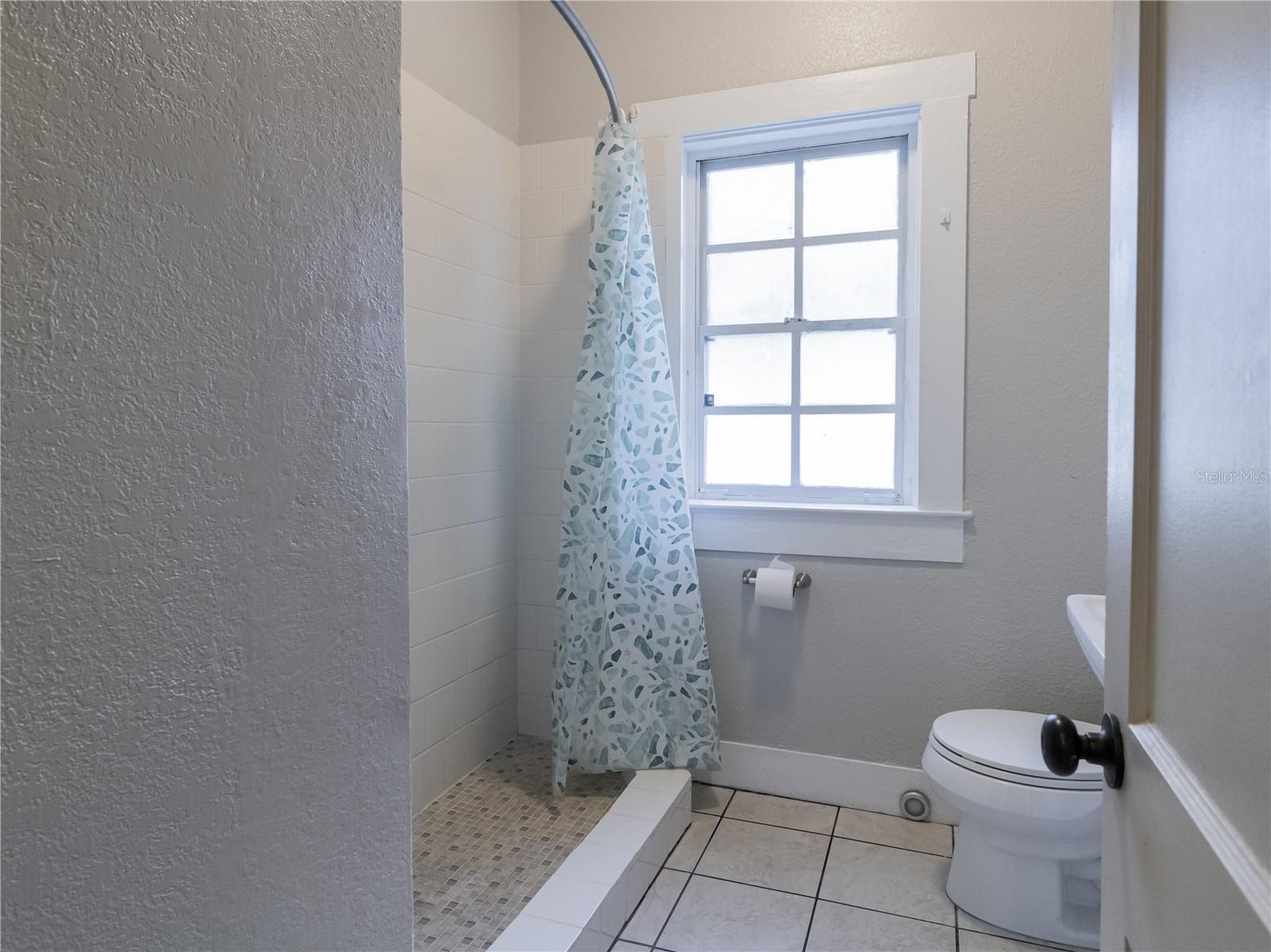 GAINESVILLE MCDOWALLS ADD - Residential Income