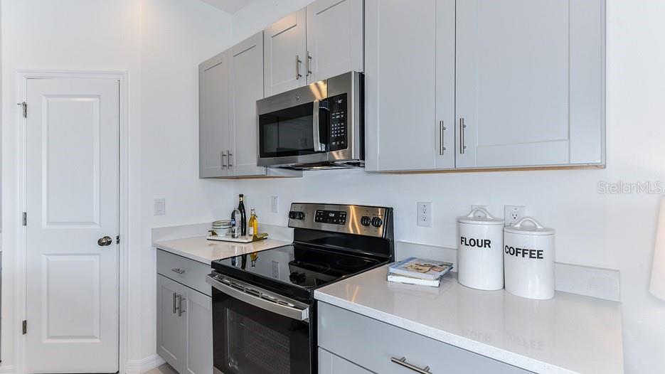 THE TOWNHOMES AT RIVER LANDING - Residential