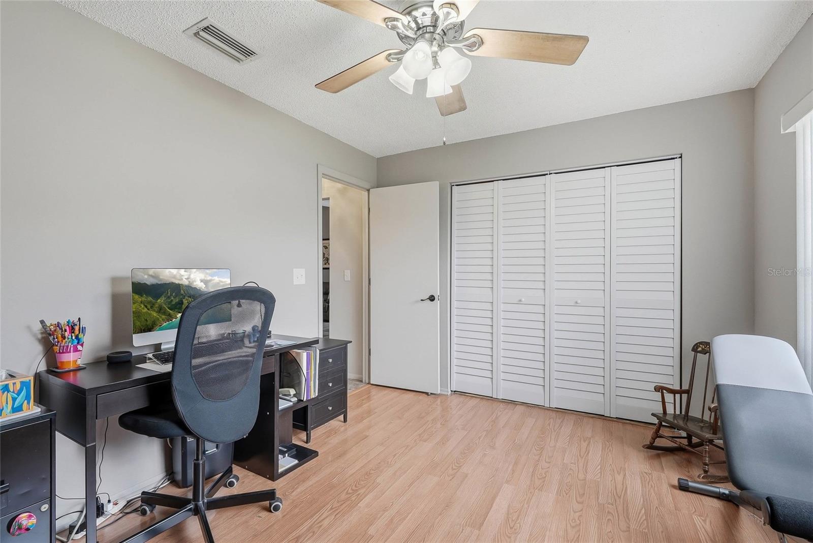 MEADOWGLEN - Residential