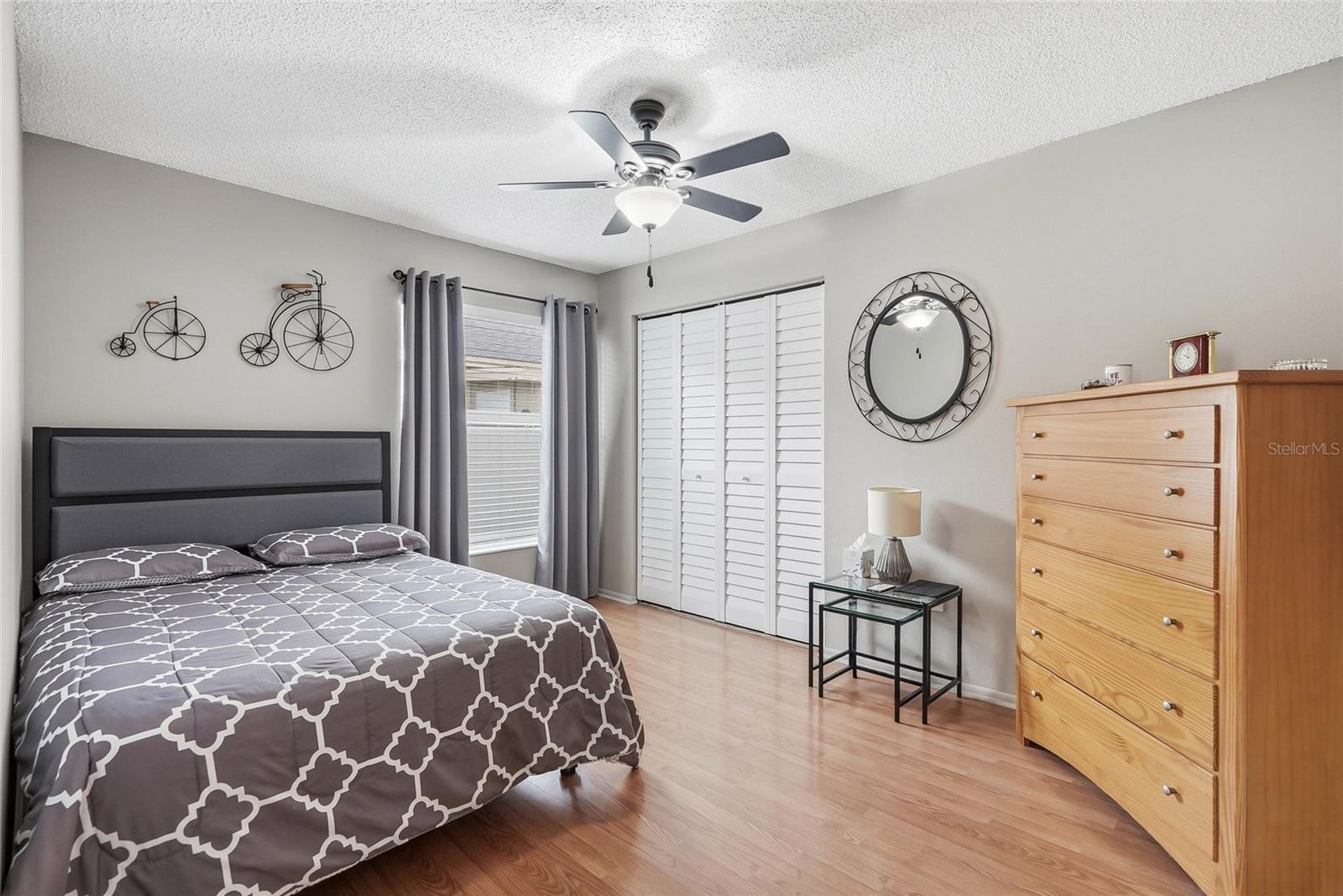 MEADOWGLEN - Residential