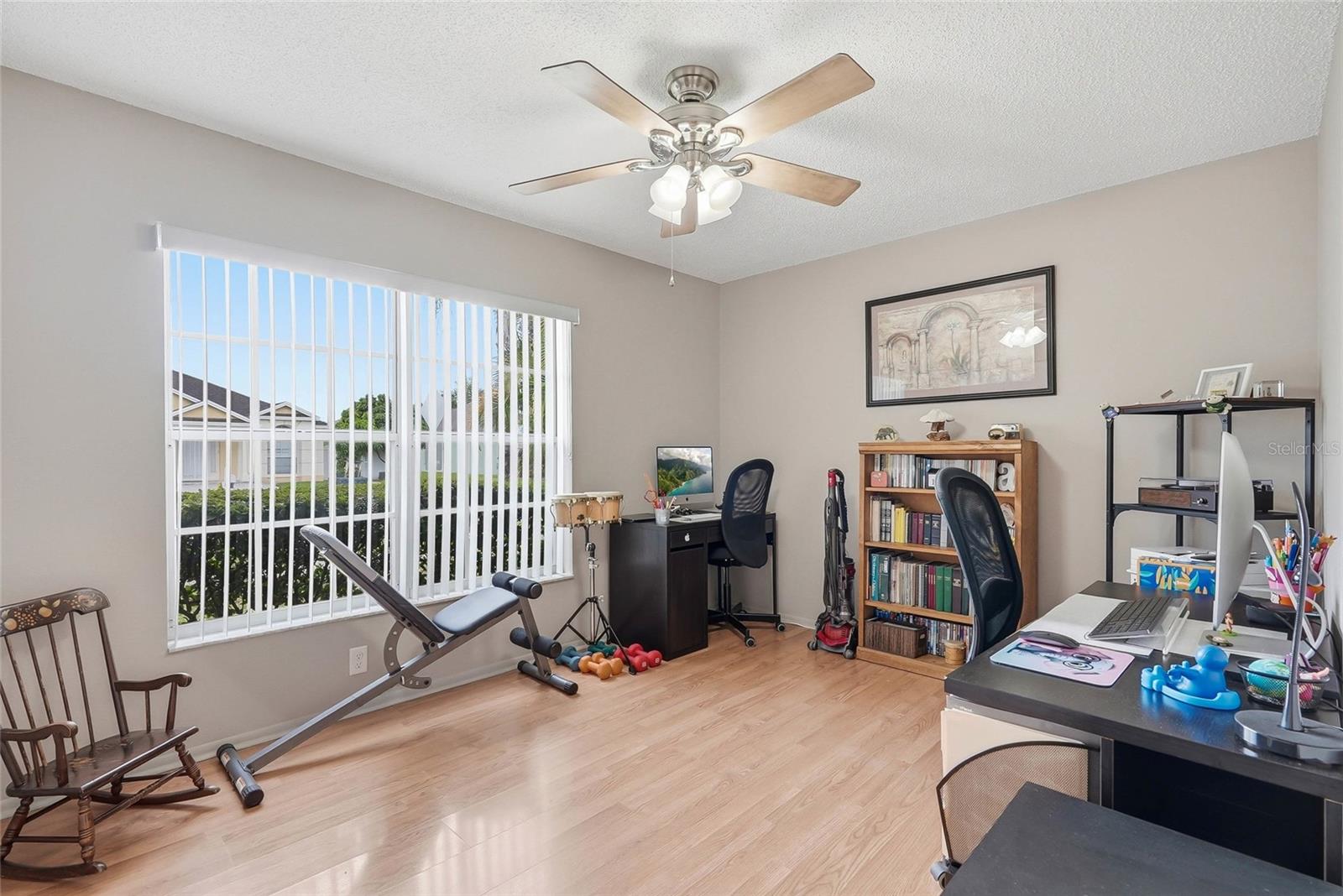 MEADOWGLEN - Residential