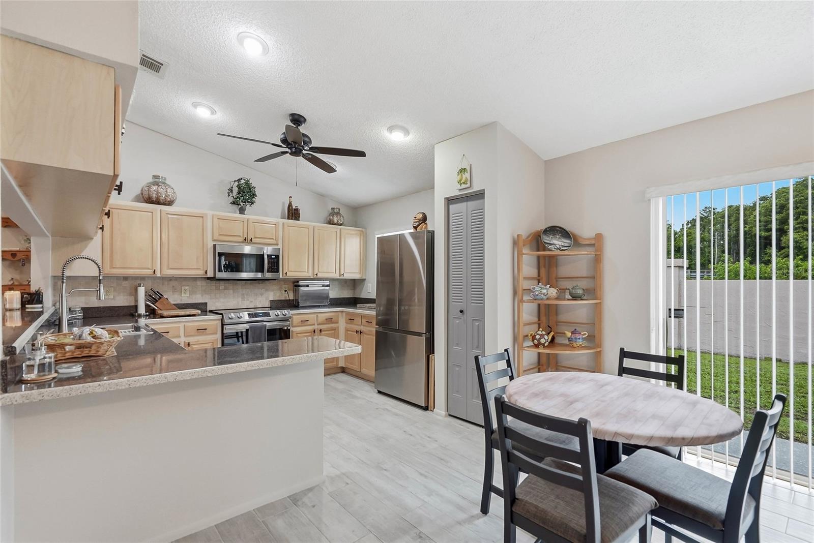 MEADOWGLEN - Residential