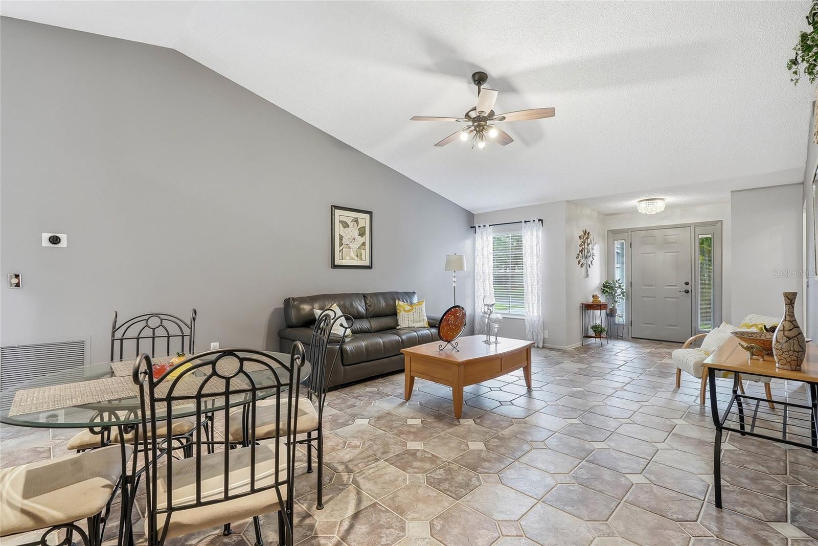MEADOWGLEN - Residential