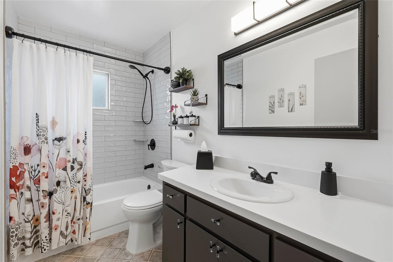 MEADOWGLEN - Residential