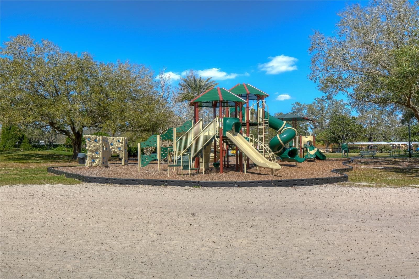 RIVER HILLS COUNTRY CLUB - Residential