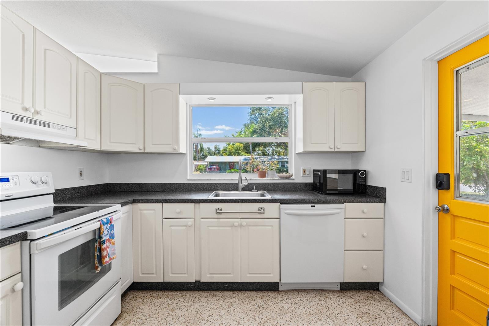 SOUTH GATE RIDGE 04 - Residential