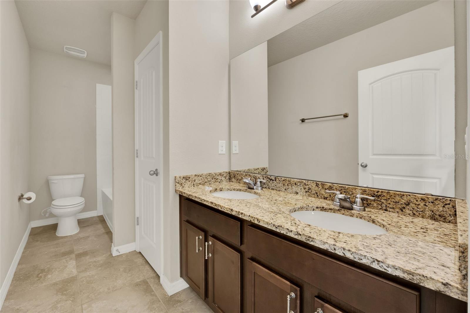 WATERLEIGH PH 2D - Residential Lease