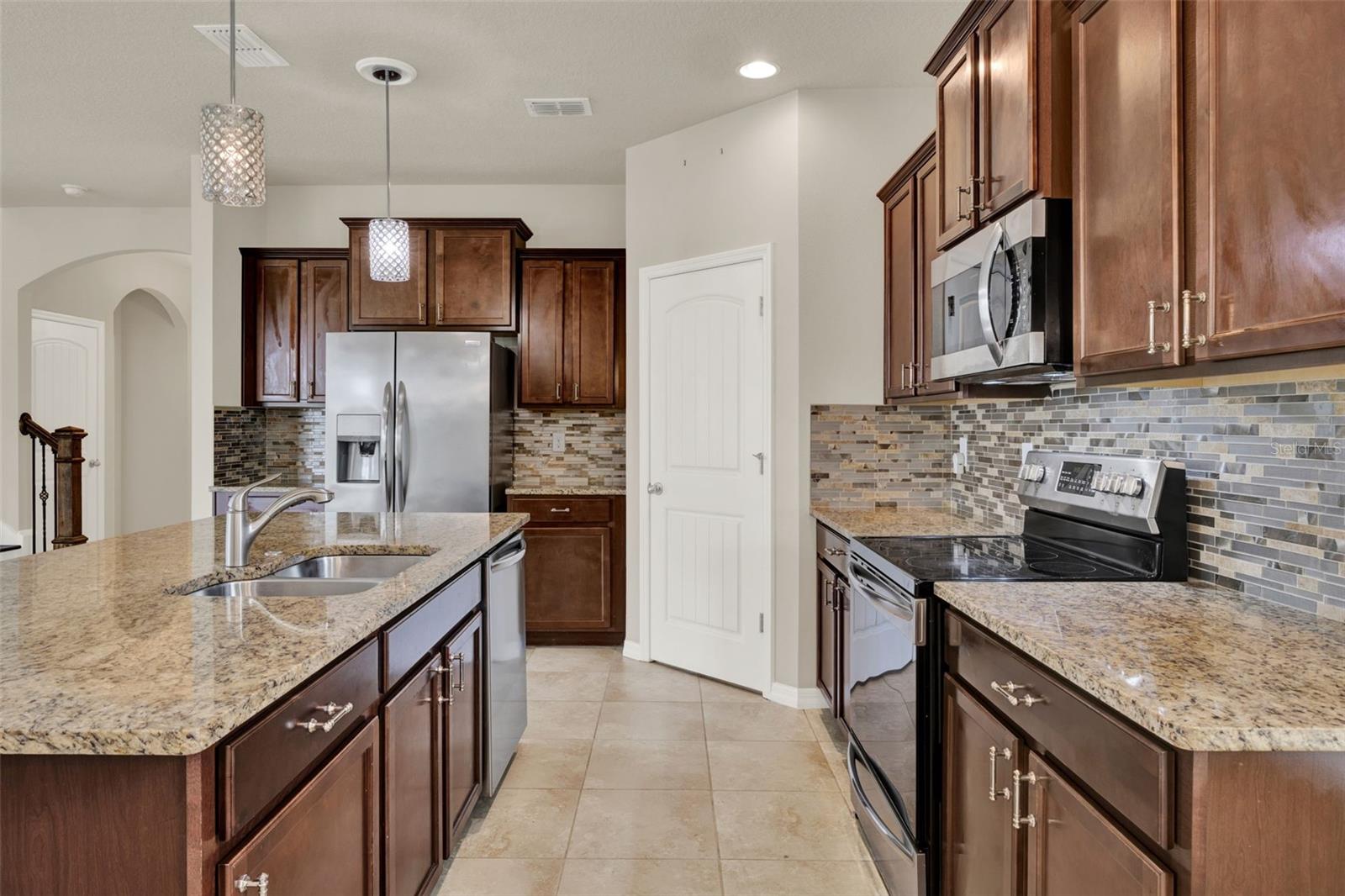 WATERLEIGH PH 2D - Residential Lease