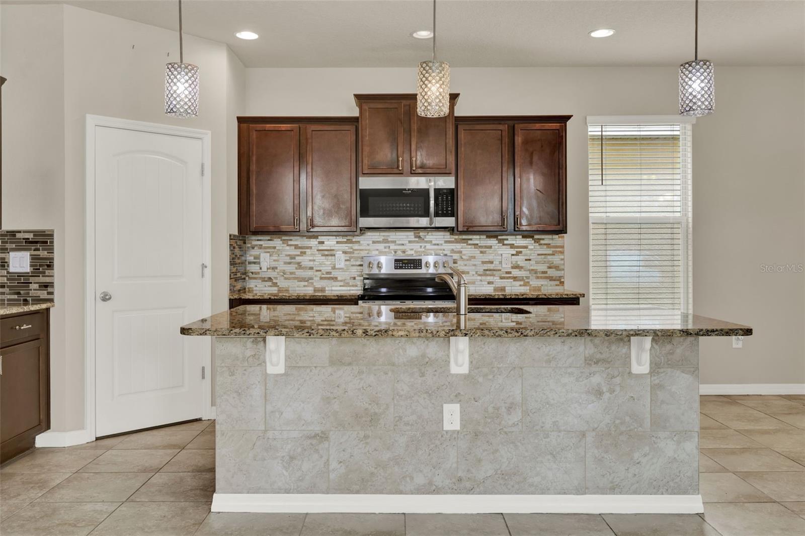 WATERLEIGH PH 2D - Residential Lease