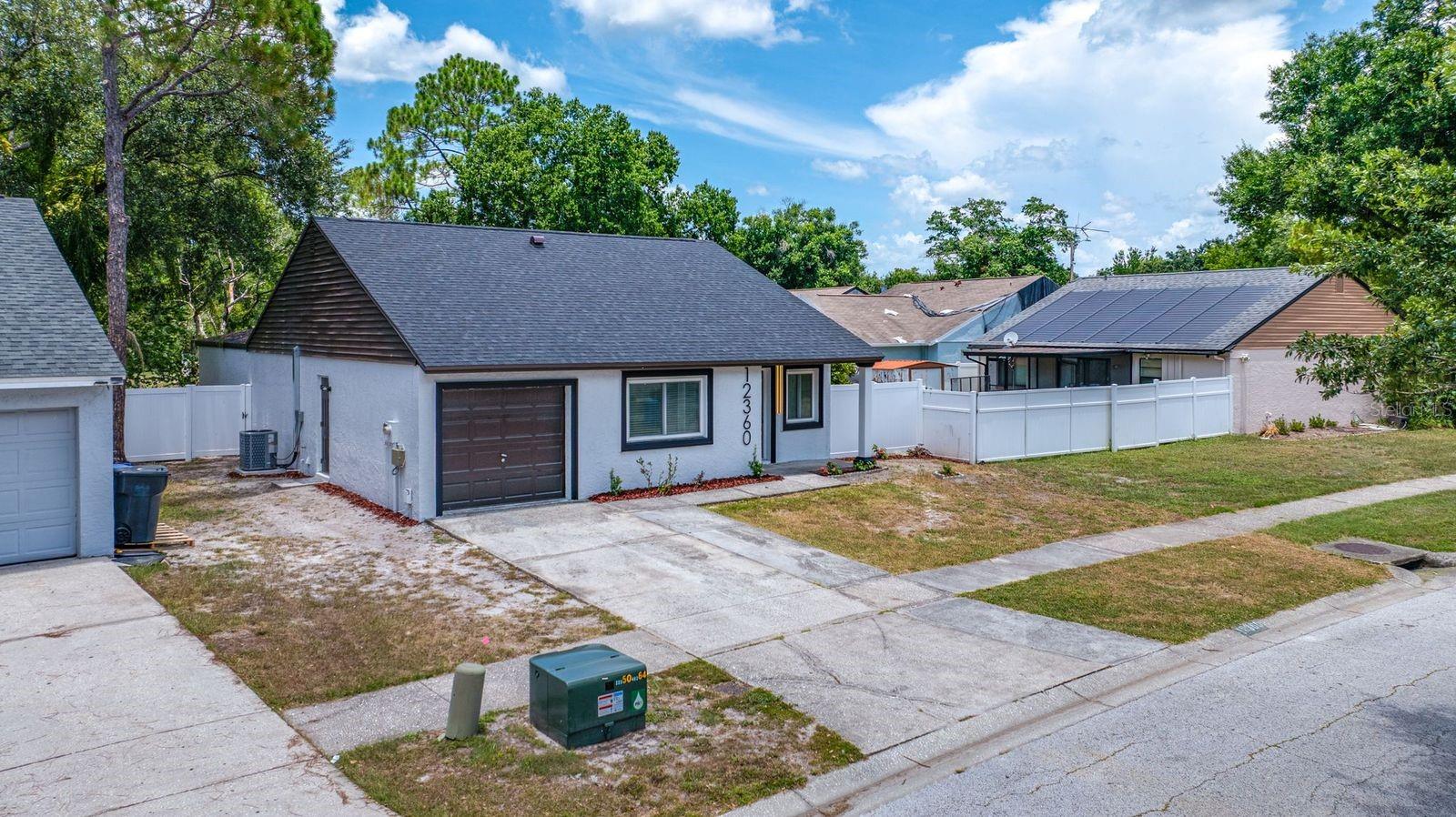 COUNTRY RUN UNIT II - Residential