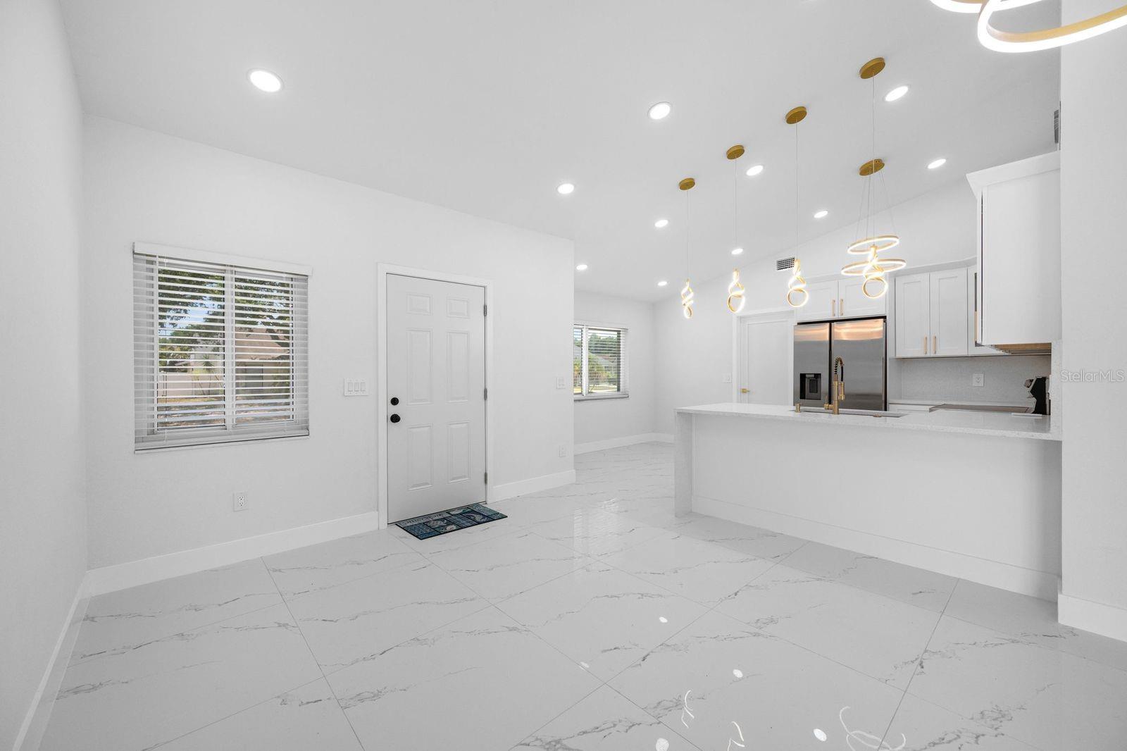 COUNTRY RUN UNIT II - Residential
