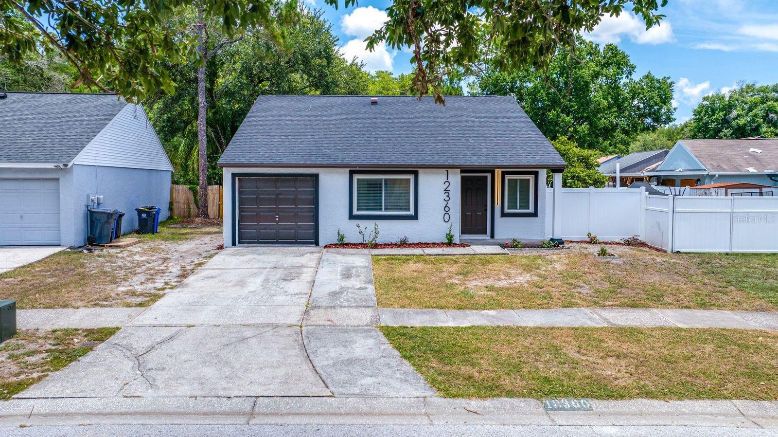 COUNTRY RUN UNIT II - Residential