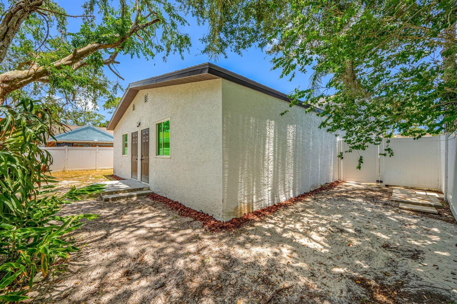 COUNTRY RUN UNIT II - Residential