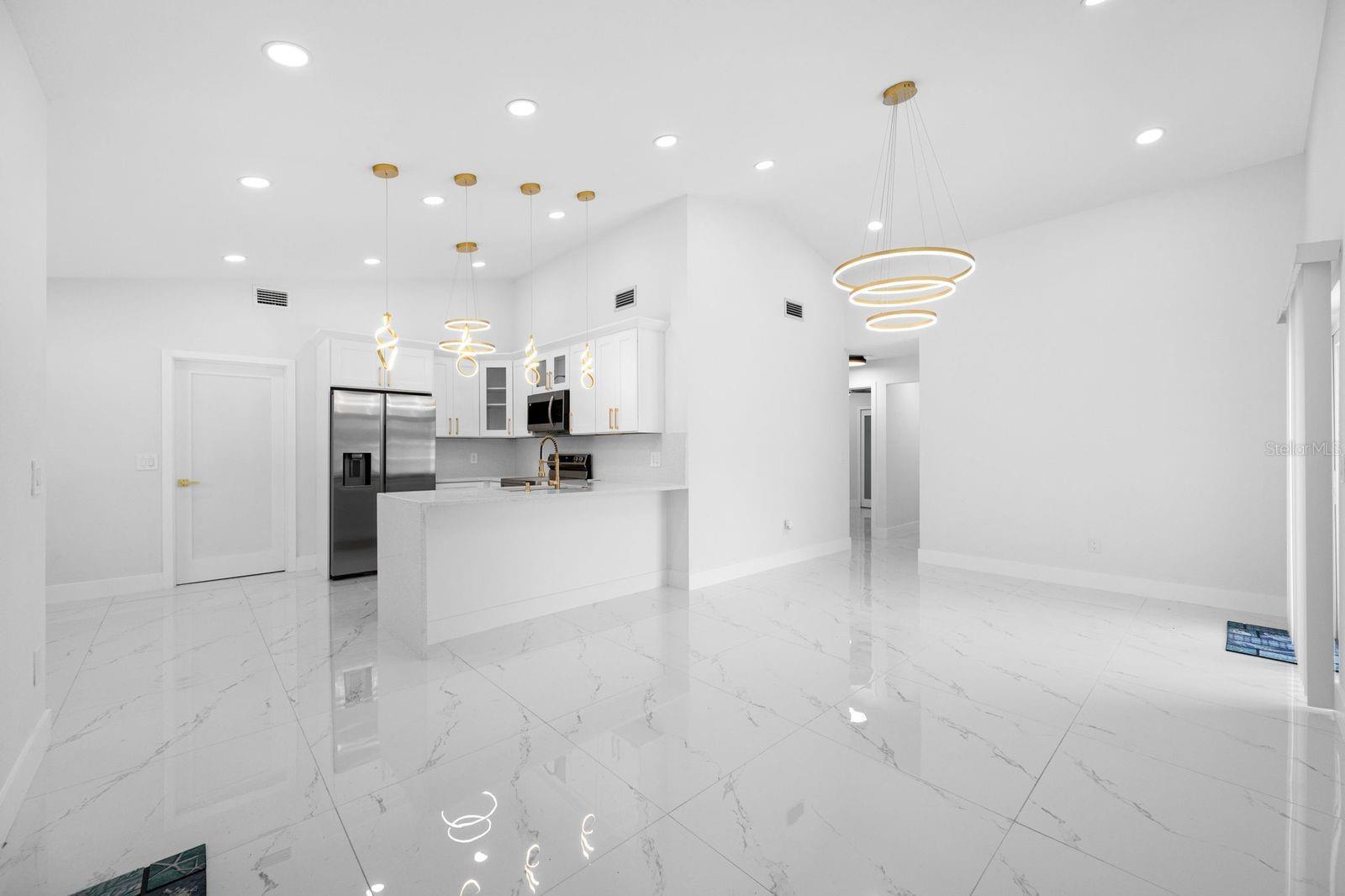 COUNTRY RUN UNIT II - Residential