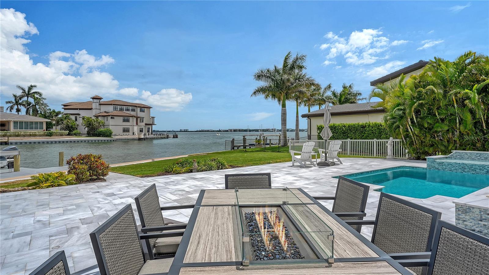 SOUTHPOINTE SHORES - Residential