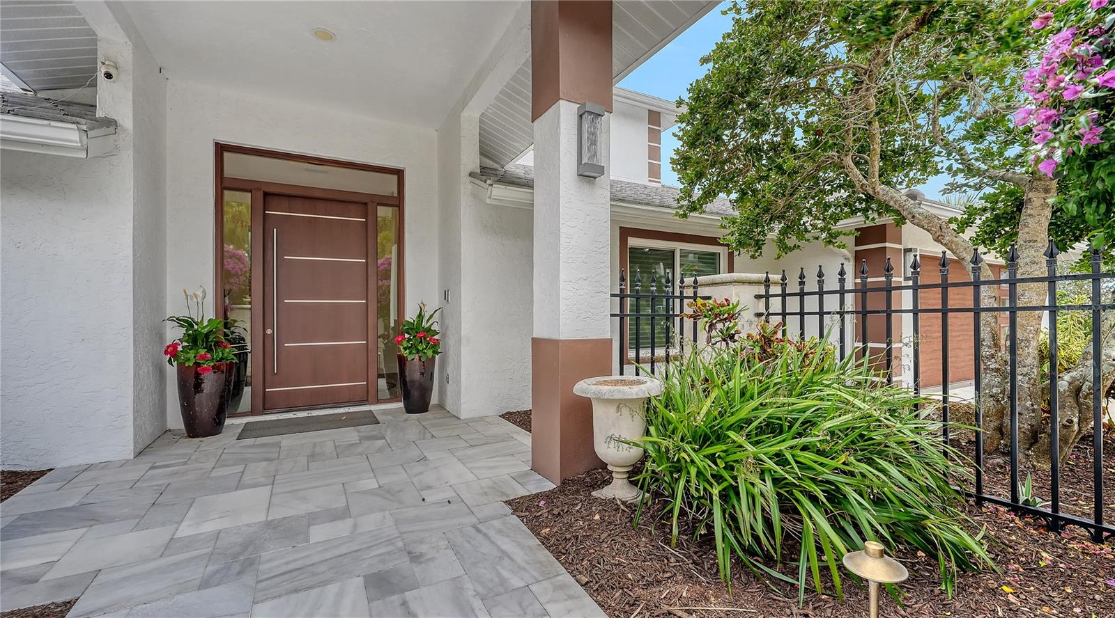 SOUTHPOINTE SHORES - Residential