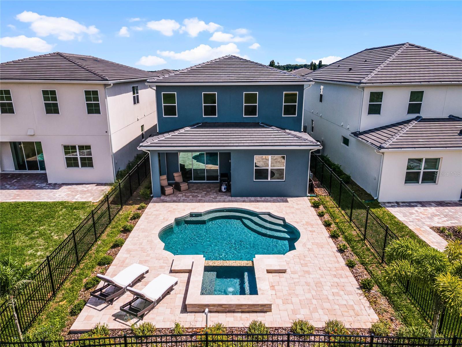 BELLA COLLINA WEST SUB - Residential