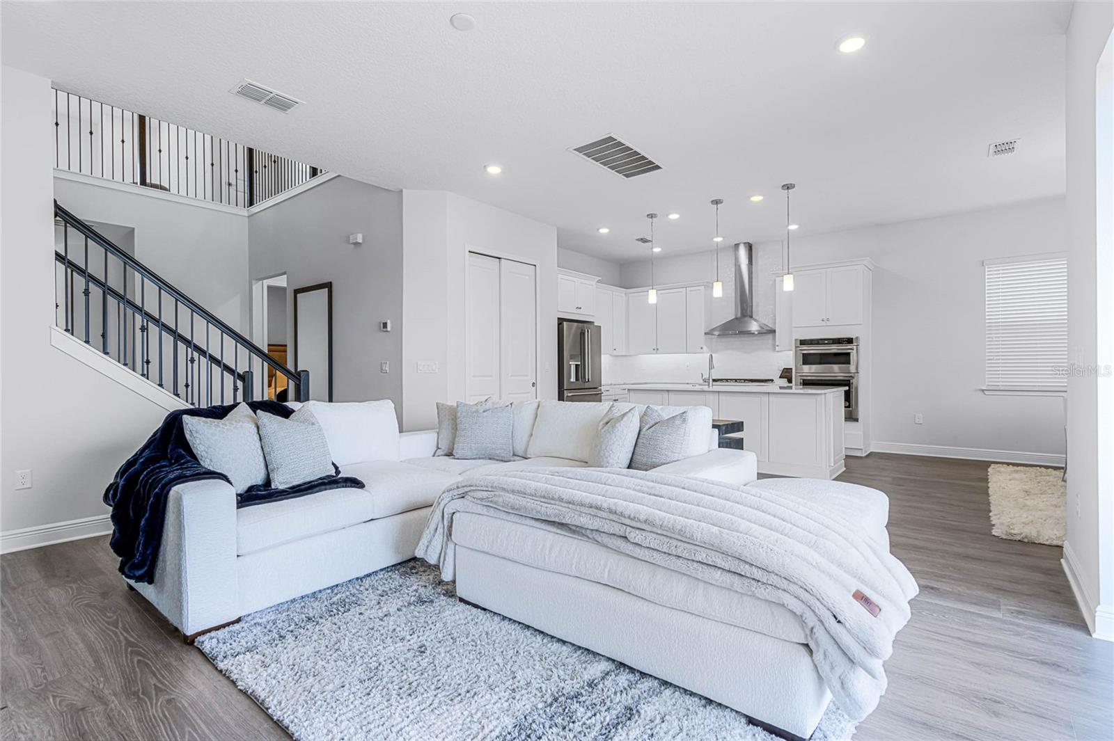 BELLA COLLINA WEST SUB - Residential