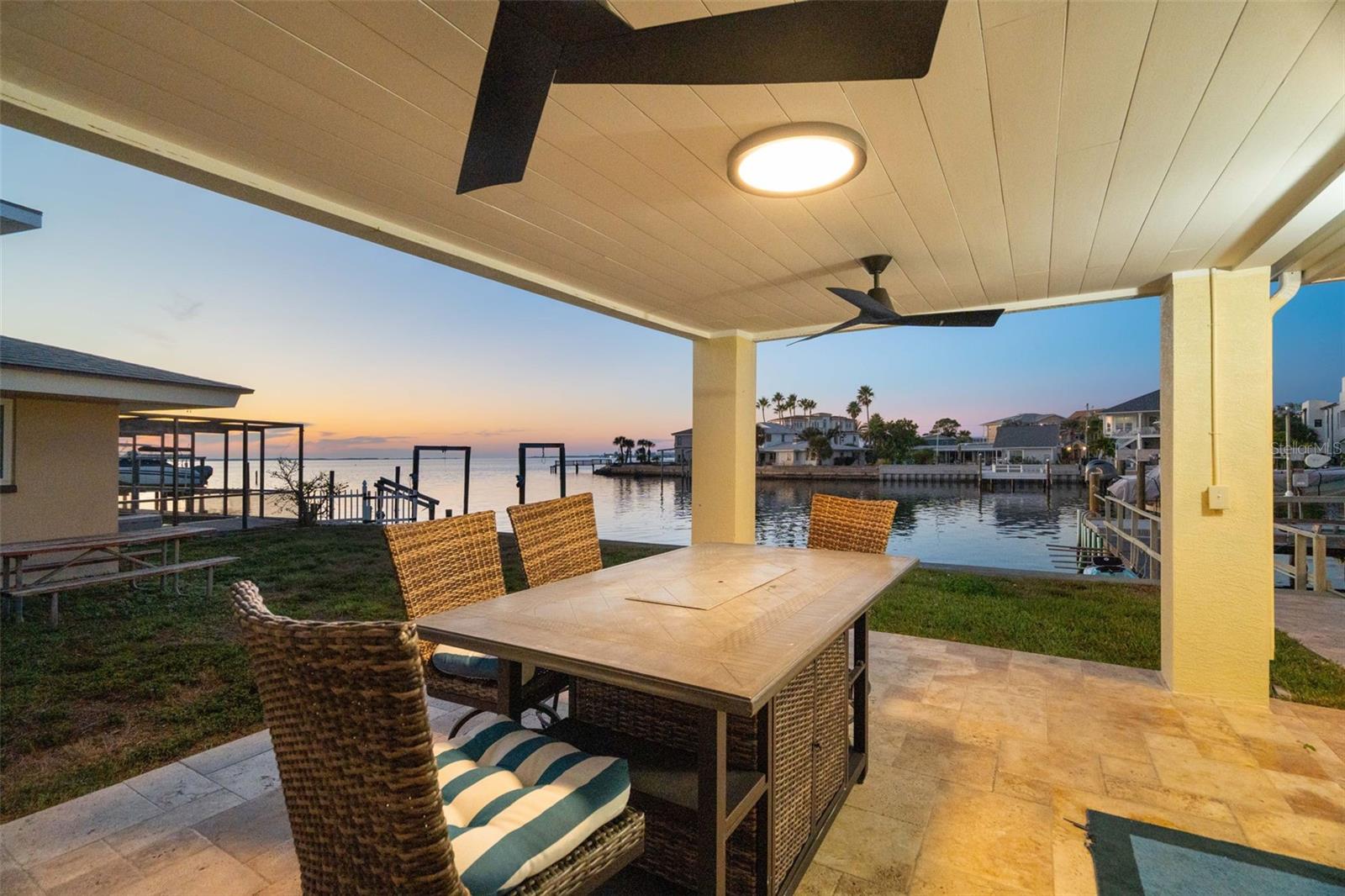 HARBOR VIEW VILLAS 1ST ADD - Residential