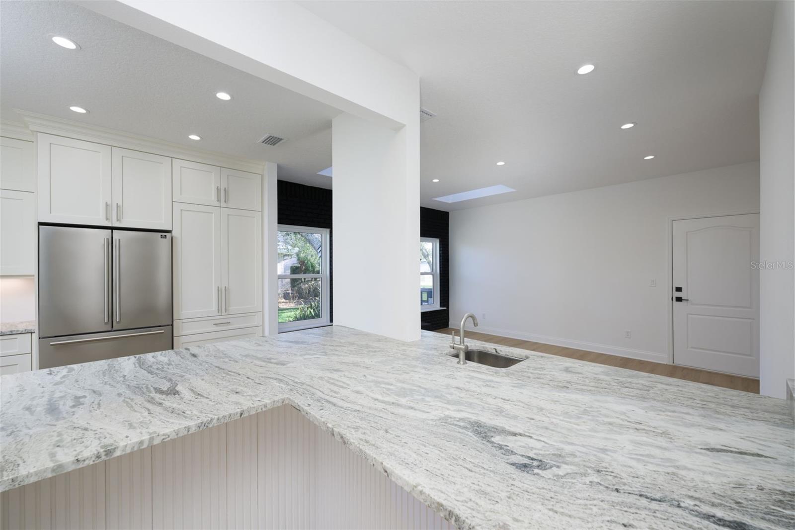 SPRUCE CREEK FLY IN - Residential