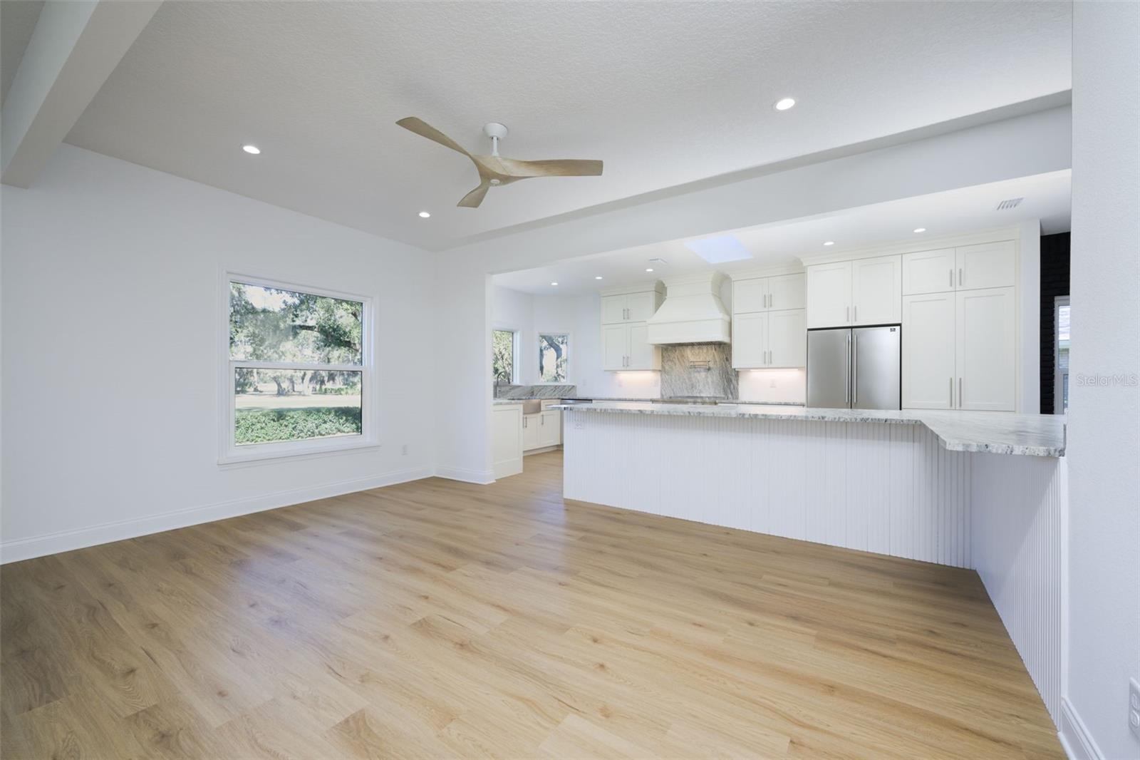 SPRUCE CREEK FLY IN - Residential