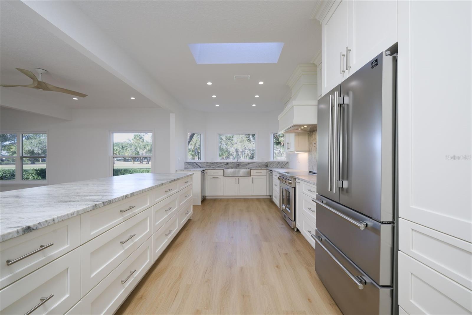 SPRUCE CREEK FLY IN - Residential