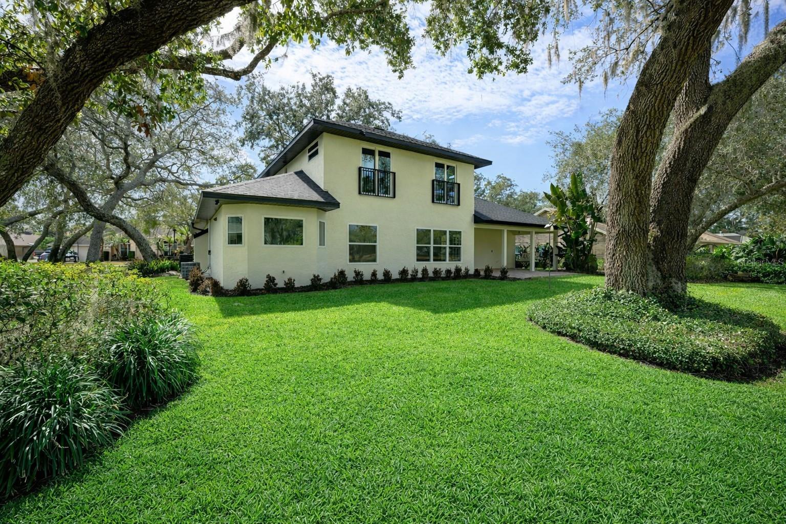 SPRUCE CREEK FLY IN - Residential