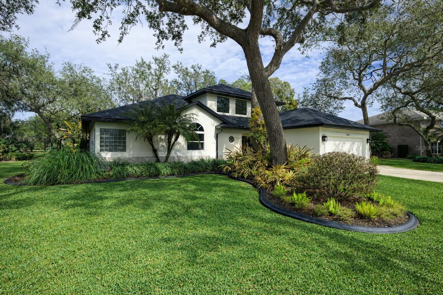 SPRUCE CREEK FLY IN - Residential