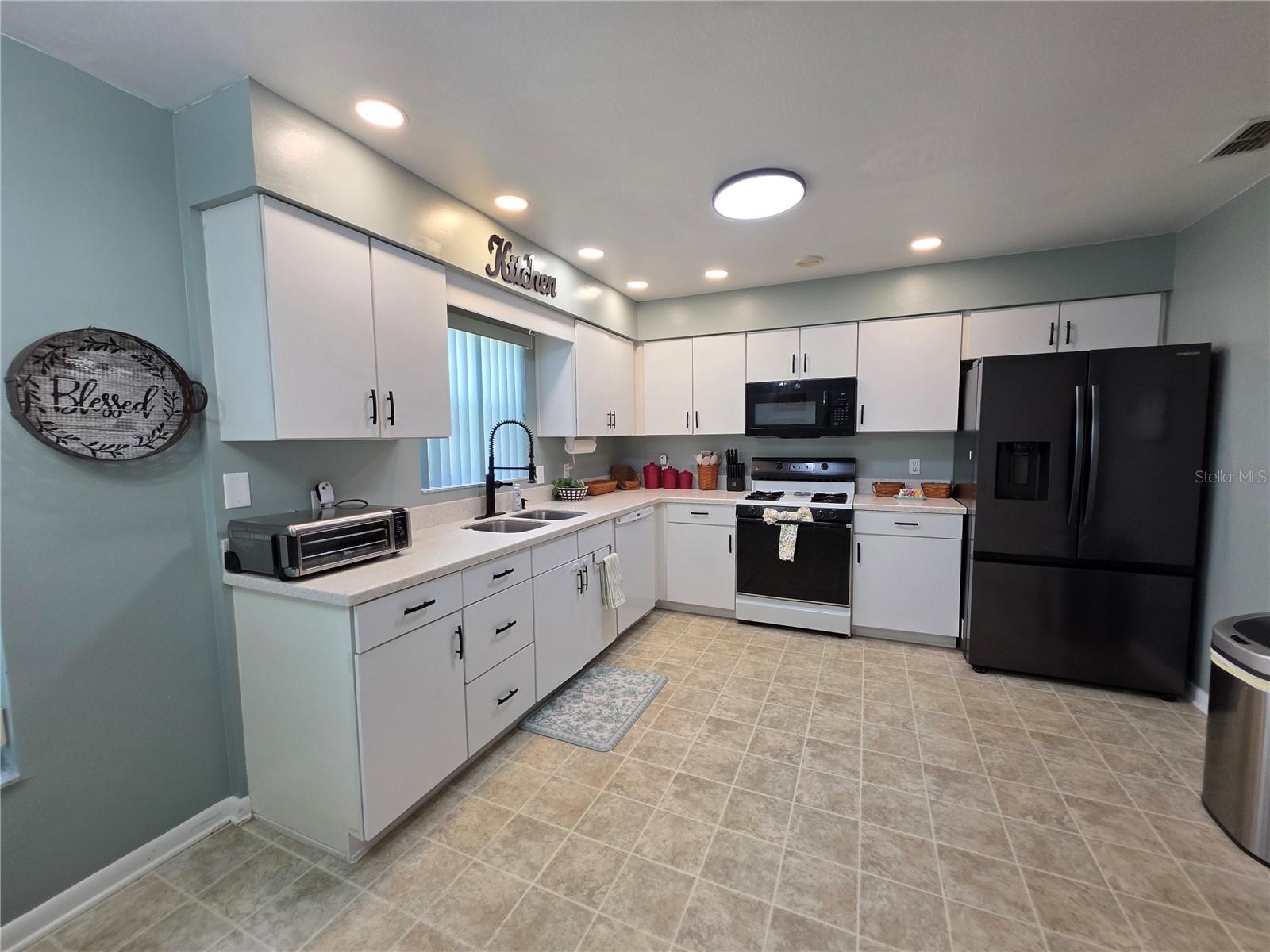 SILVER LAKES REP - Residential