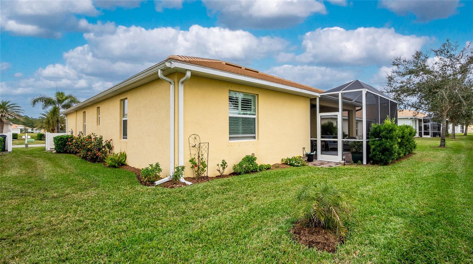 VILLAS AT CHARLESTON PARK PH 02 - Residential
