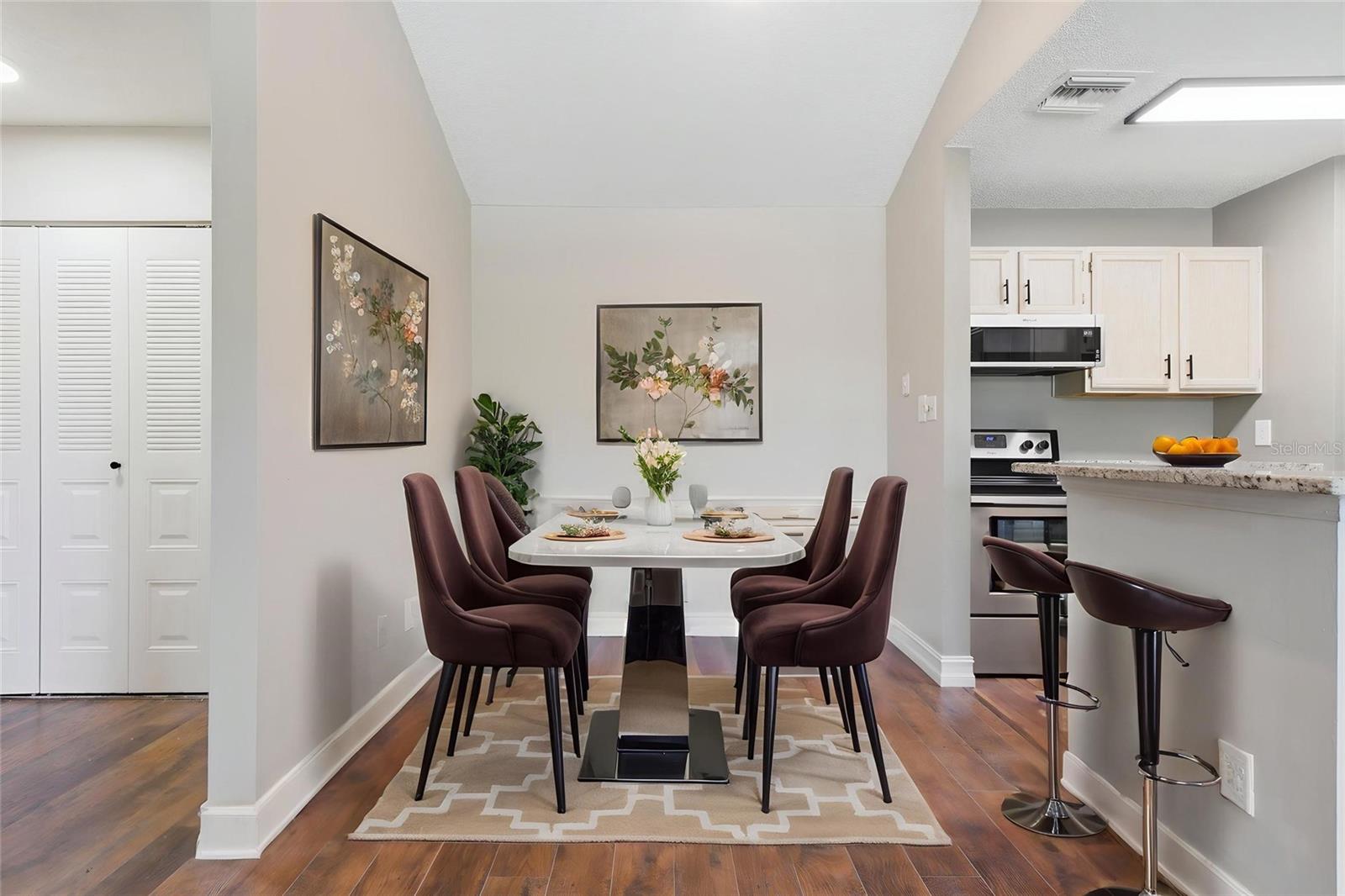 VINTAGE GRAND - Residential