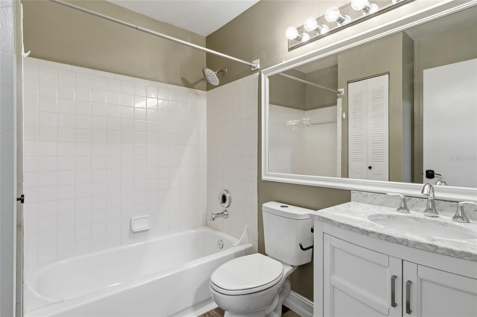 VINTAGE GRAND - Residential