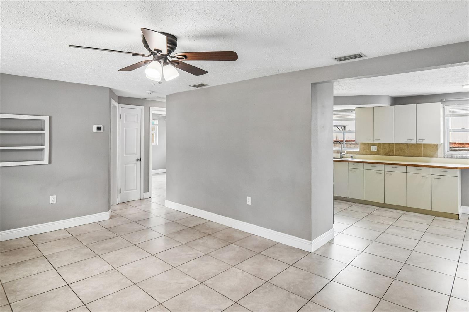 VALENCIA HEIGHTS - Residential