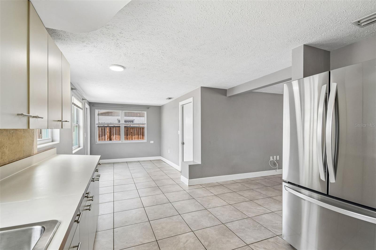 VALENCIA HEIGHTS - Residential