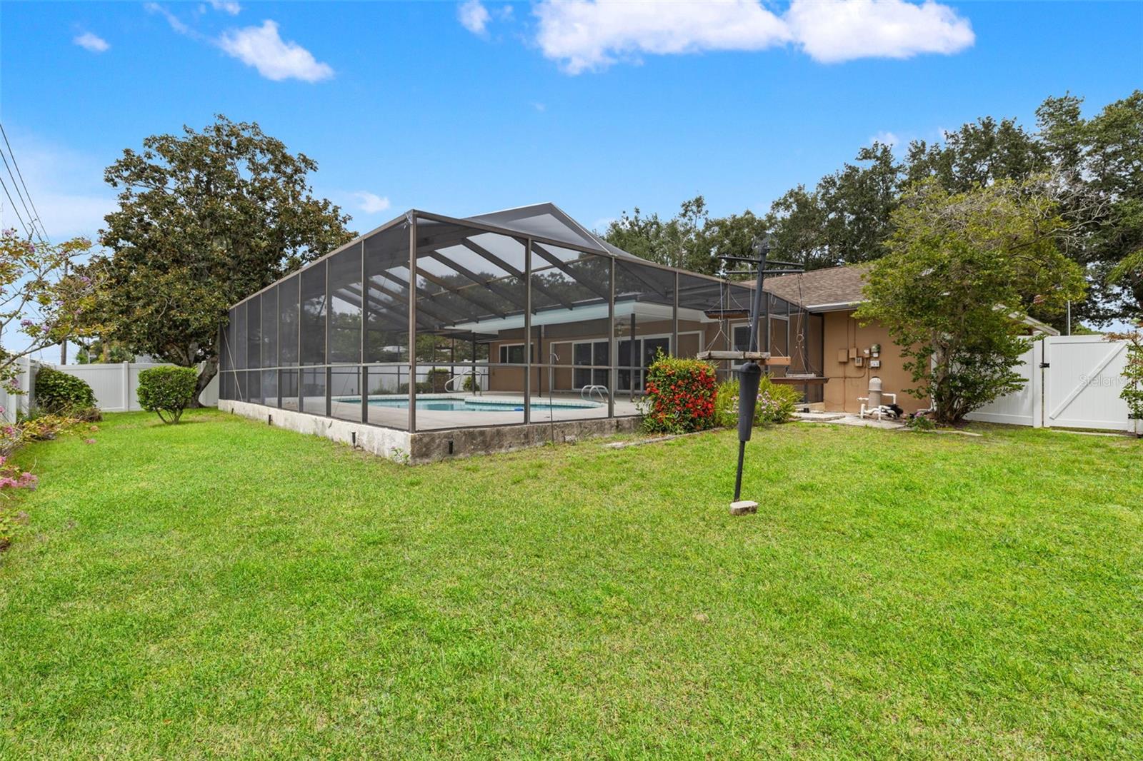 CLUBHOUSE ESTATES OF COUNTRYSIDE - Residential