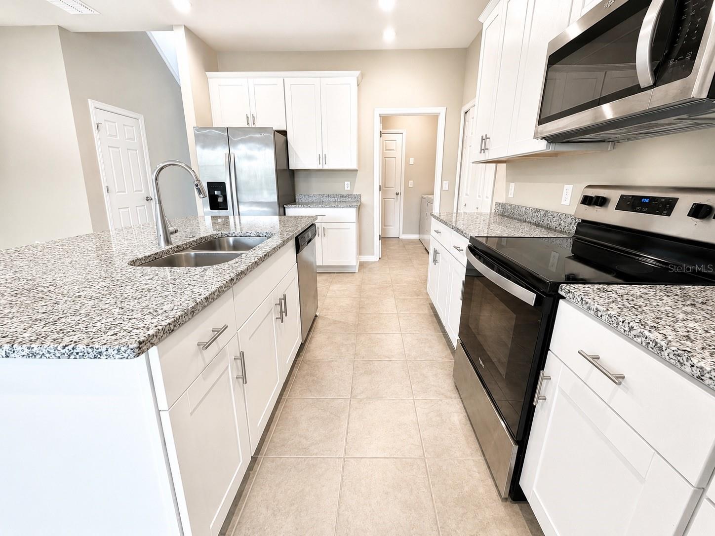 VILLAGES/MINNEOLA HILLS PH 1A - Residential Lease