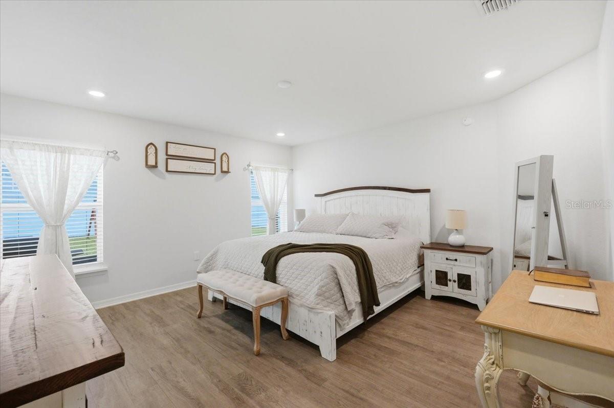 ANISTON - Residential
