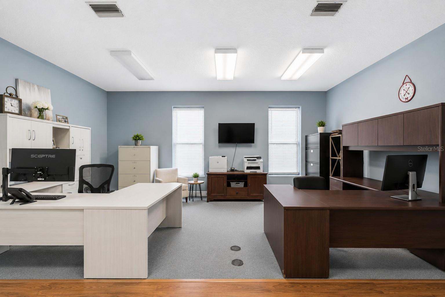 HENDERSONS TAMPA HEIGHTS - Commercial Sale