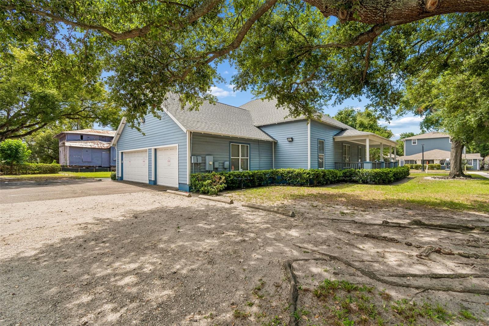 HENDERSONS TAMPA HEIGHTS - Commercial Sale