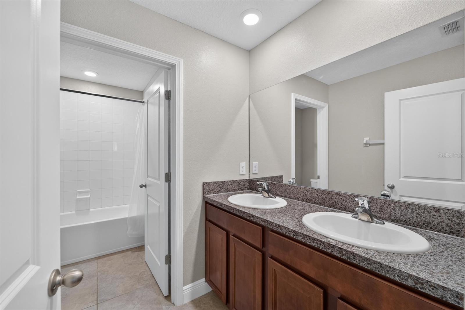THE SUMMIT AT FERN HILL - Residential