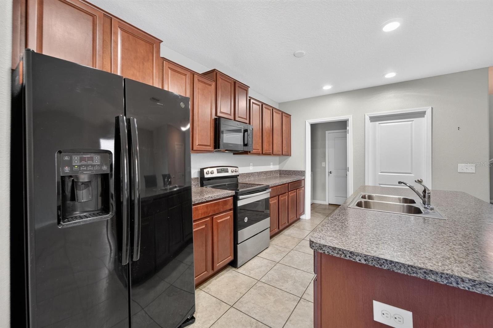 THE SUMMIT AT FERN HILL - Residential