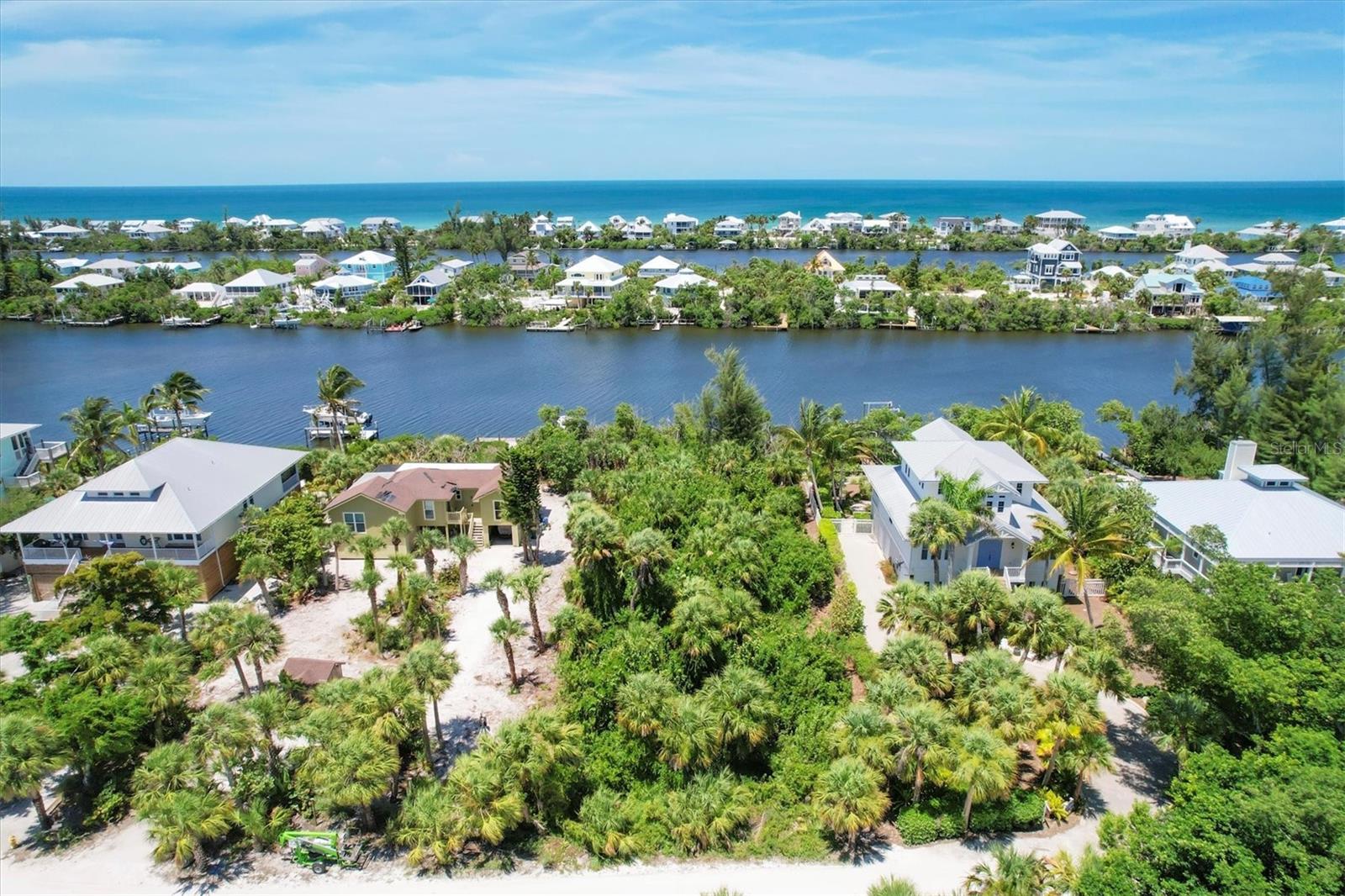 PALM ISLAND ESTATE - Land