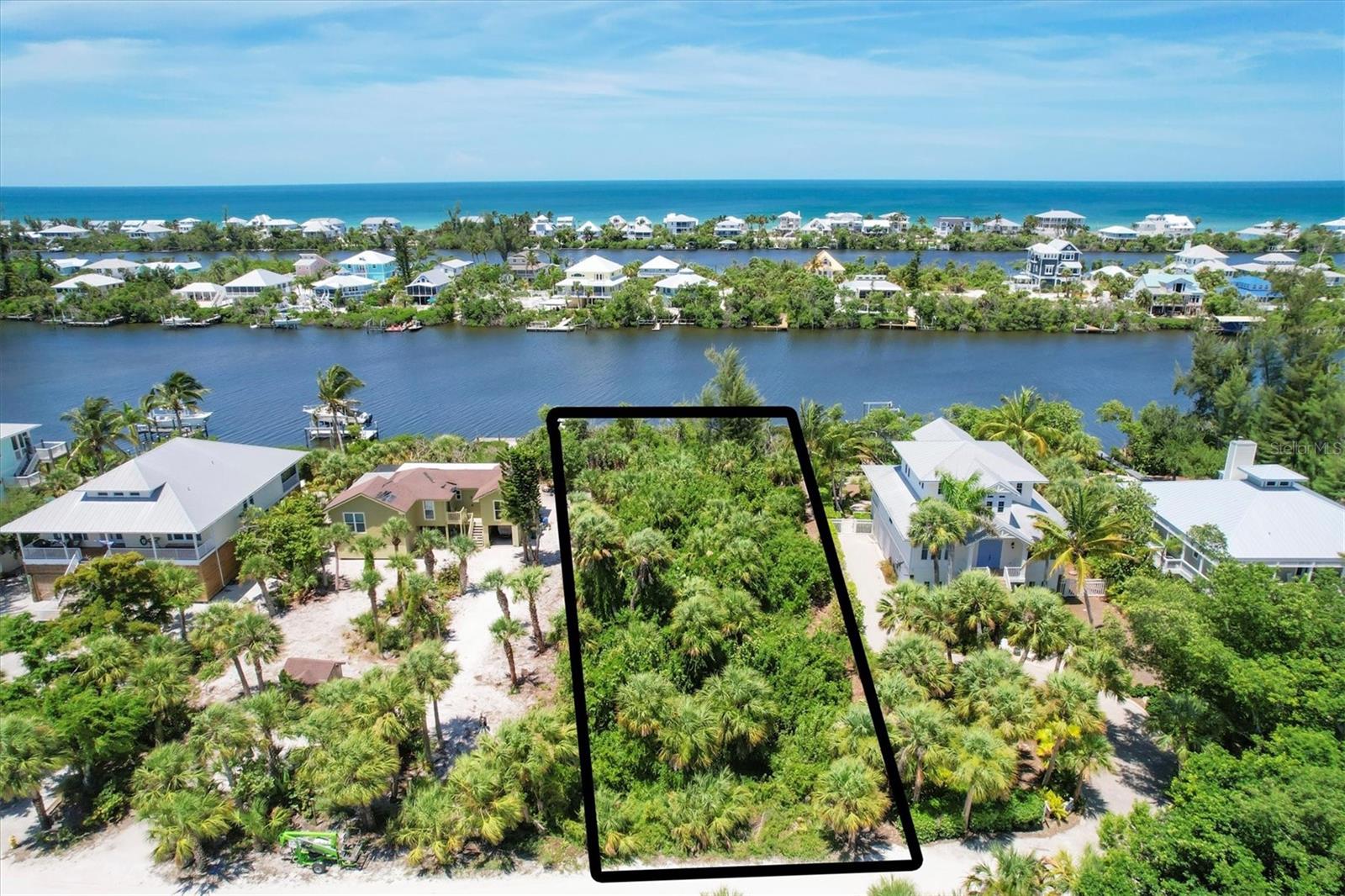 PALM ISLAND ESTATE - Land