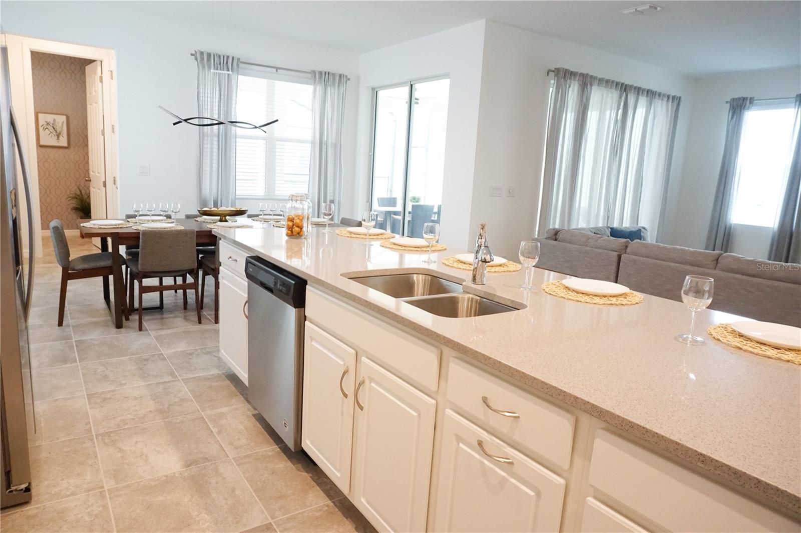 SOLARA RESORT VACATION VILLAS REP - Residential