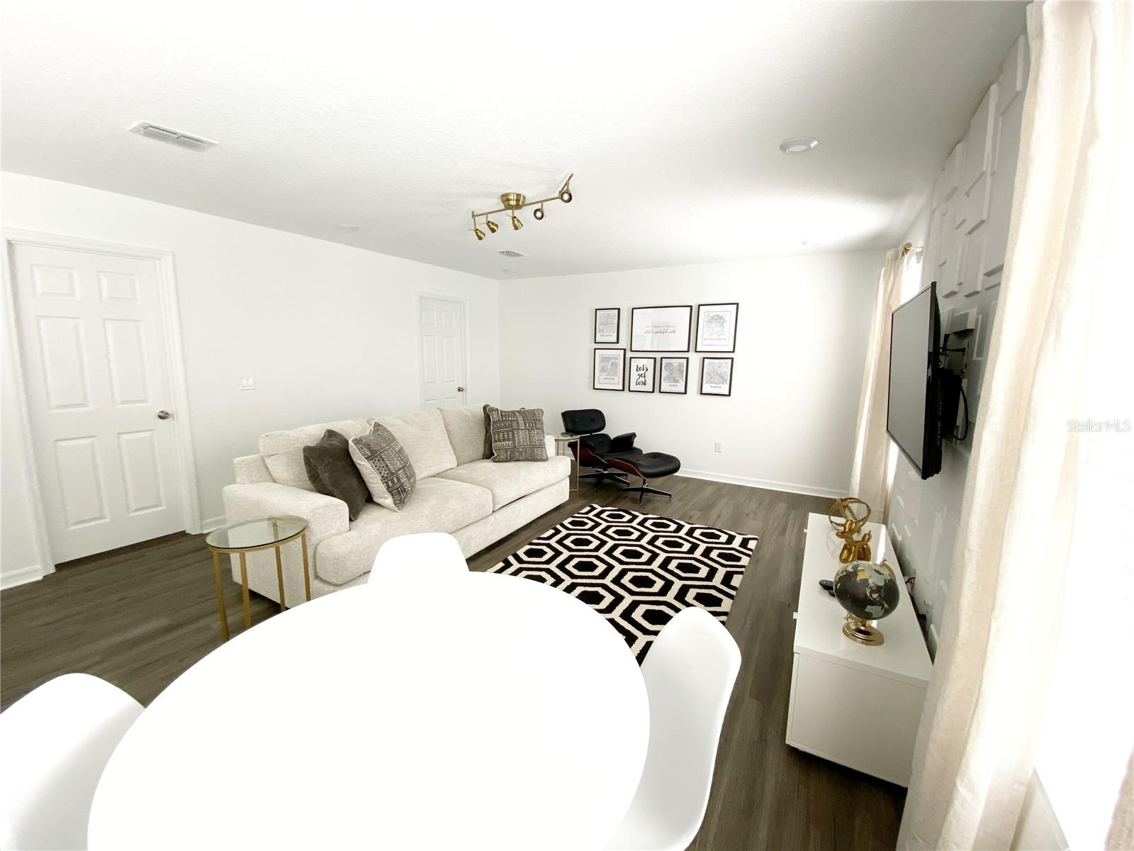 SOLARA RESORT VACATION VILLAS REP - Residential