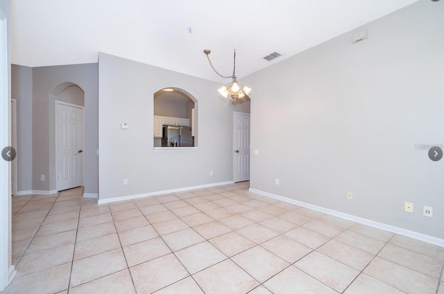 CRESTVIEW CONDO PH 01 - Residential