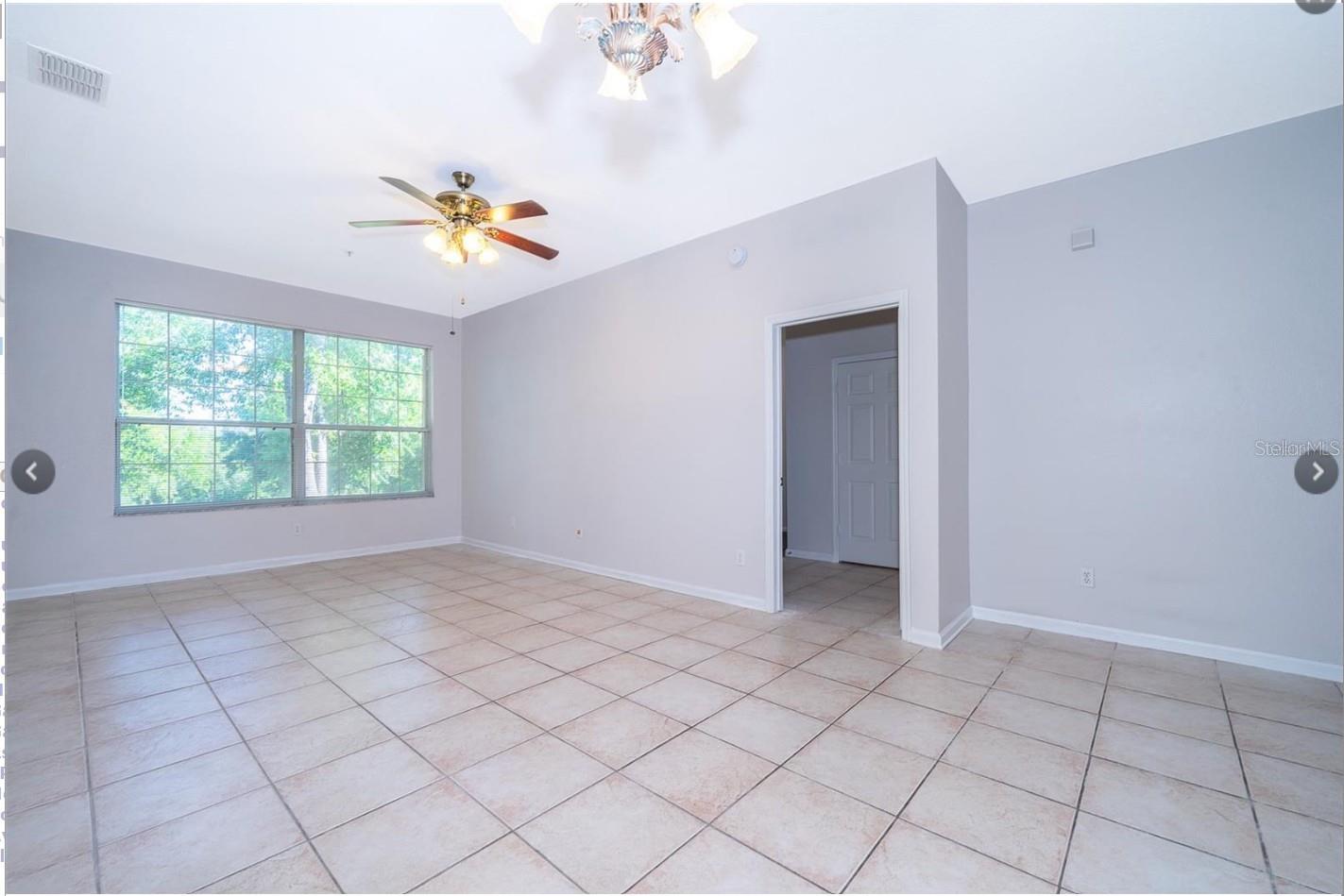 CRESTVIEW CONDO PH 01 - Residential