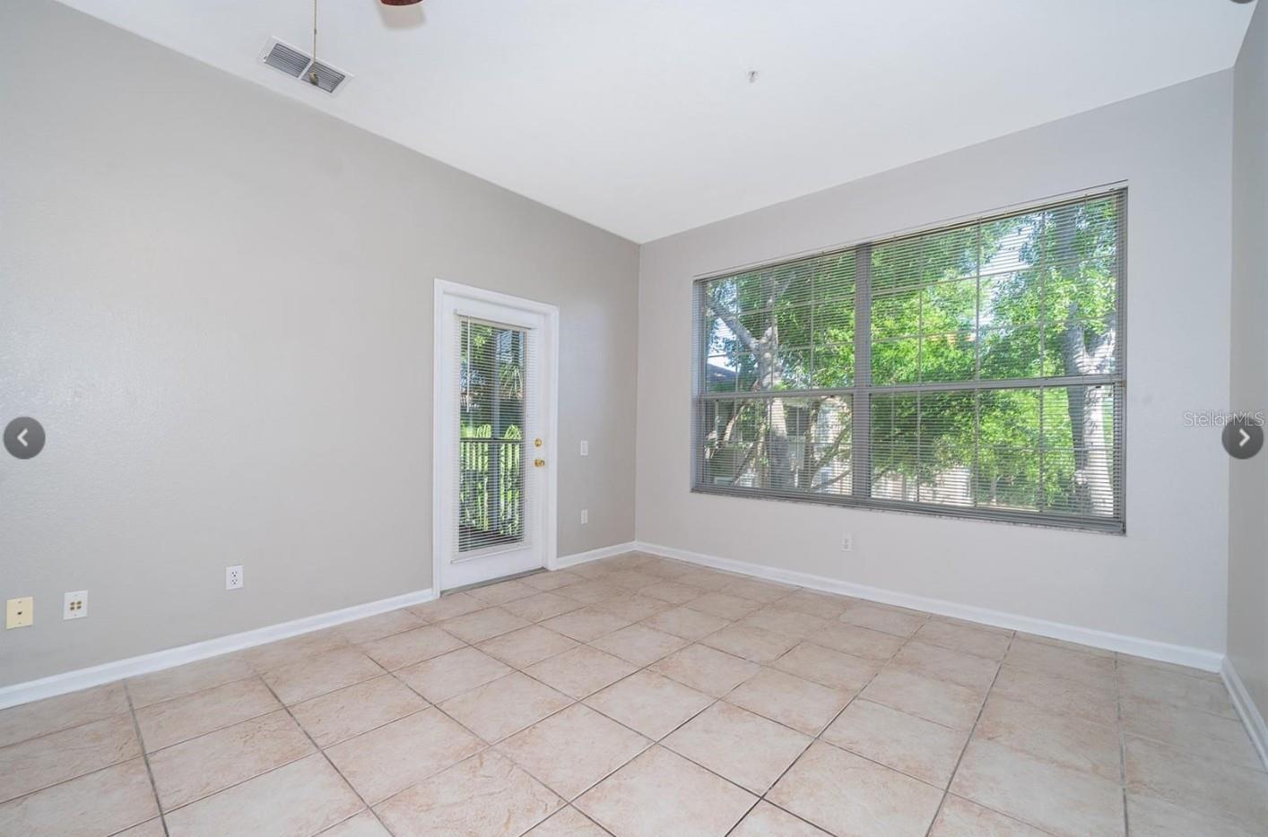 CRESTVIEW CONDO PH 01 - Residential